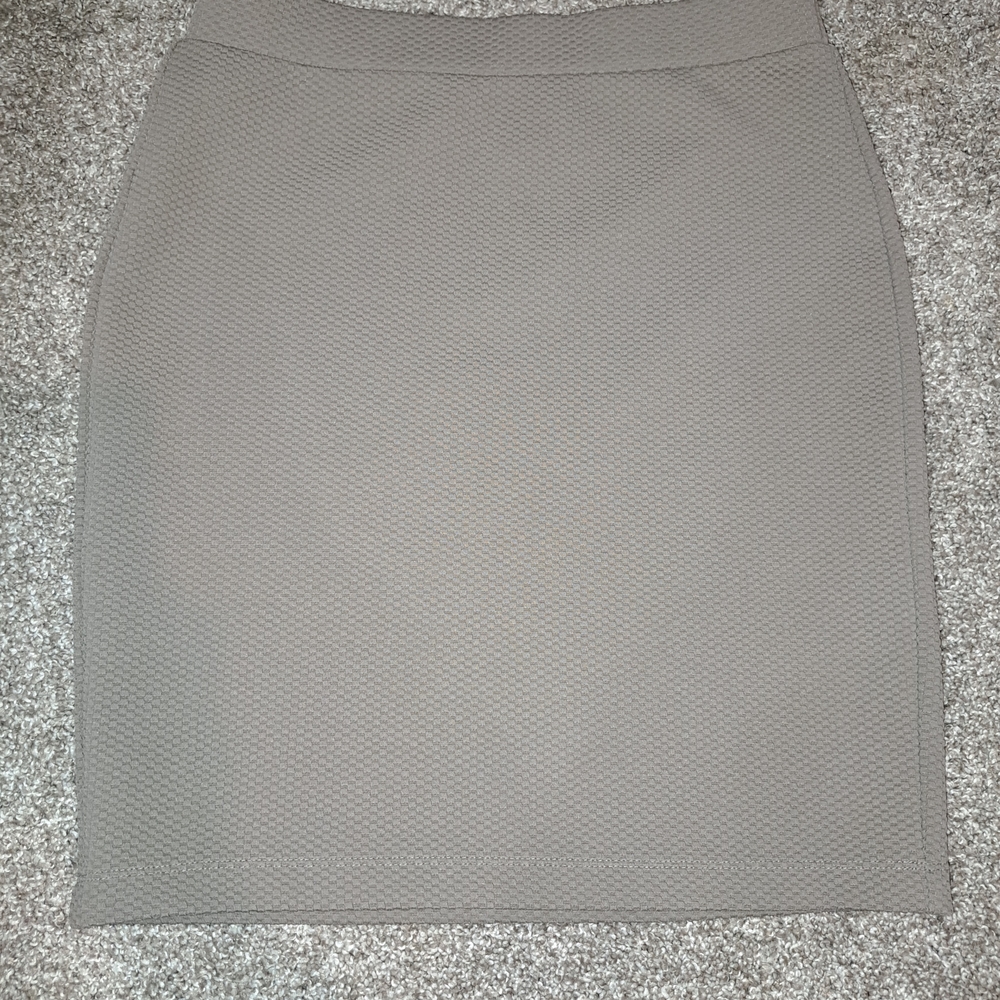 LOFT Taupe Textured Pencil Skirt